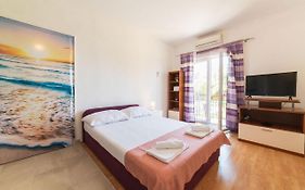 Apartment Livaja